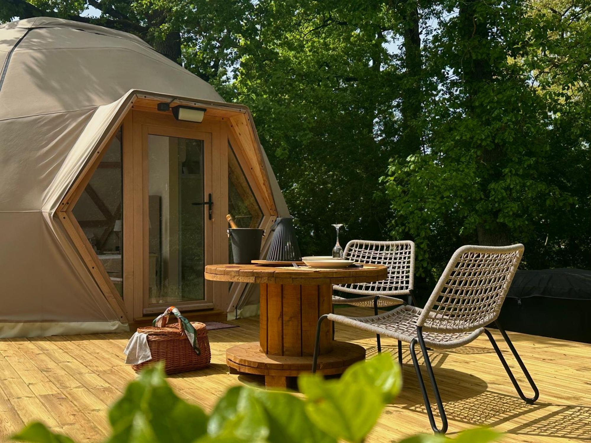 Dome Pathome Catonvielle المظهر الخارجي الصورة